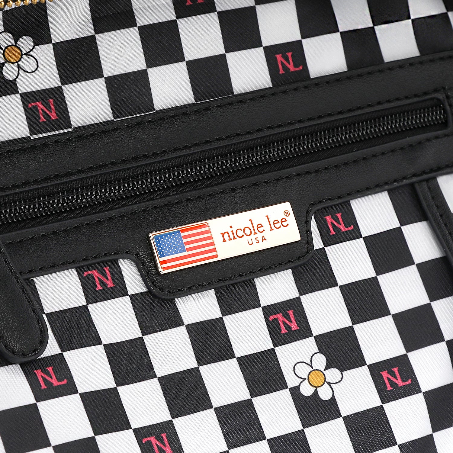 Nicole Lee Family Yearbook Handbag borsa a spalla in similpelle vegana